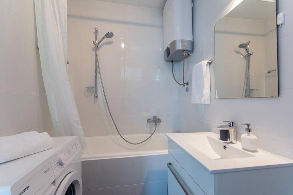 Flora Three Bedroom Apartment Near Beach Dubrovnik Exterior photo
